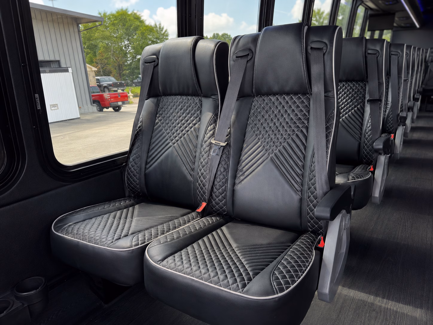 seattle charter bus